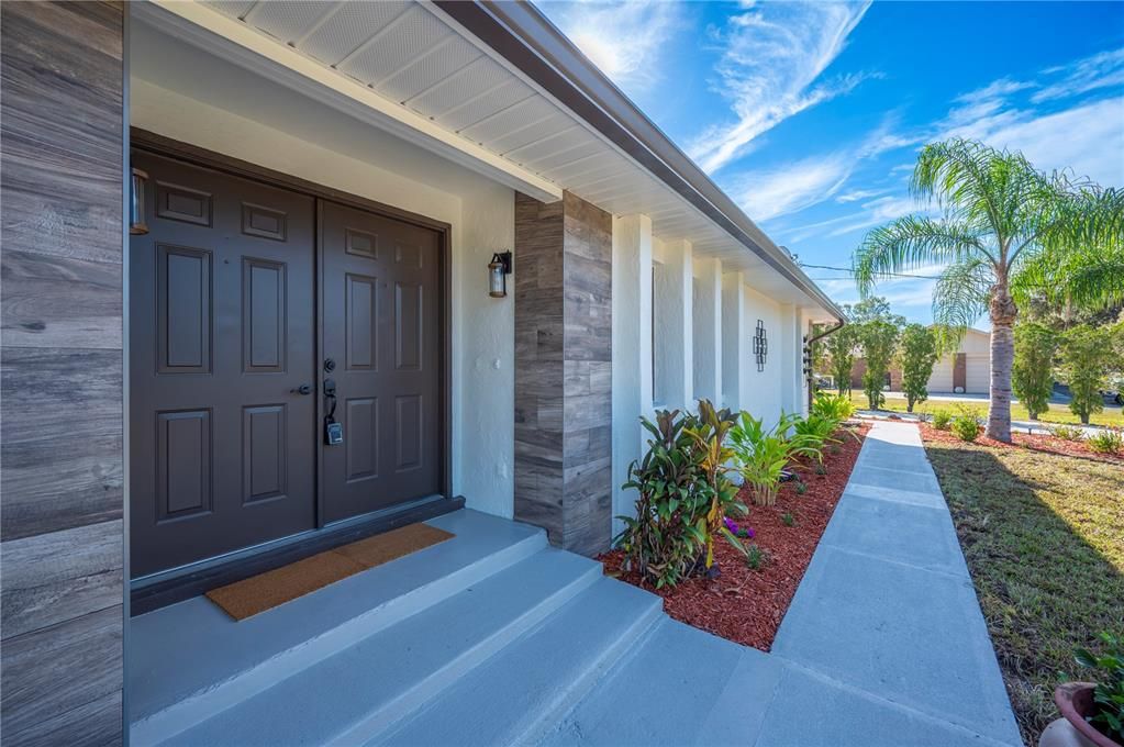 En Venta: $620,000 (3 camas, 2 baños, 2081 Pies cuadrados)