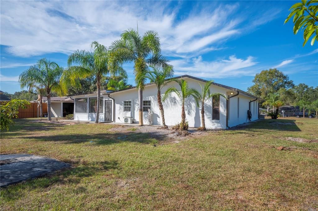 En Venta: $620,000 (3 camas, 2 baños, 2081 Pies cuadrados)