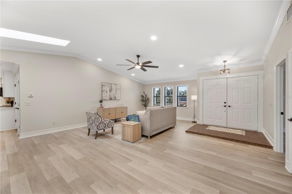 En Venta: $620,000 (3 camas, 2 baños, 2081 Pies cuadrados)