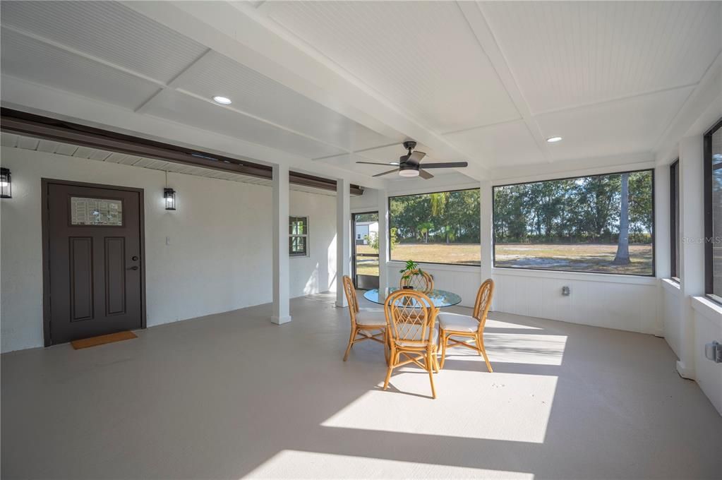 En Venta: $620,000 (3 camas, 2 baños, 2081 Pies cuadrados)