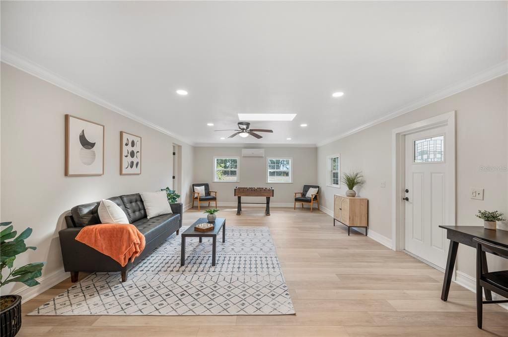 En Venta: $620,000 (3 camas, 2 baños, 2081 Pies cuadrados)