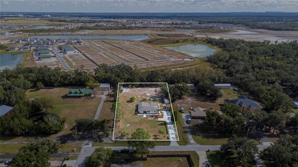 En Venta: $620,000 (3 camas, 2 baños, 2081 Pies cuadrados)