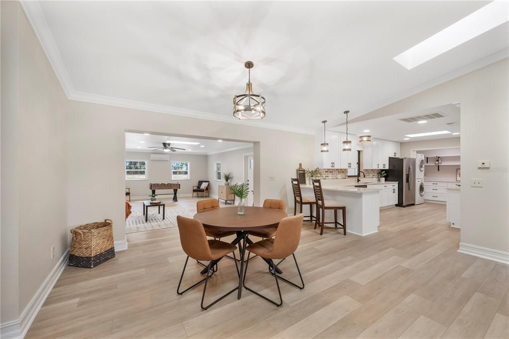 En Venta: $620,000 (3 camas, 2 baños, 2081 Pies cuadrados)