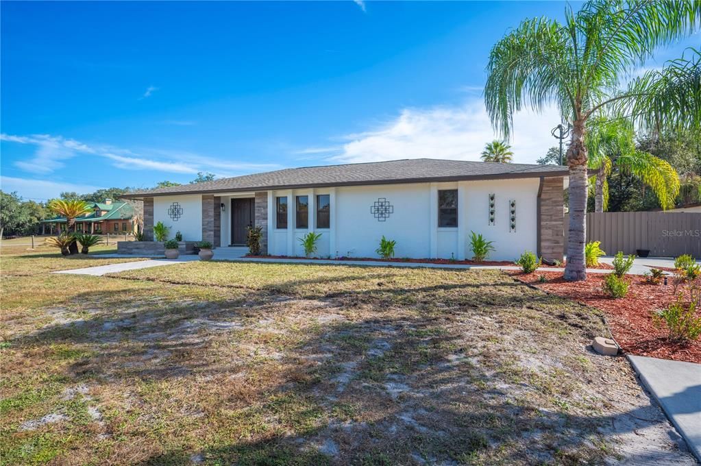 En Venta: $620,000 (3 camas, 2 baños, 2081 Pies cuadrados)