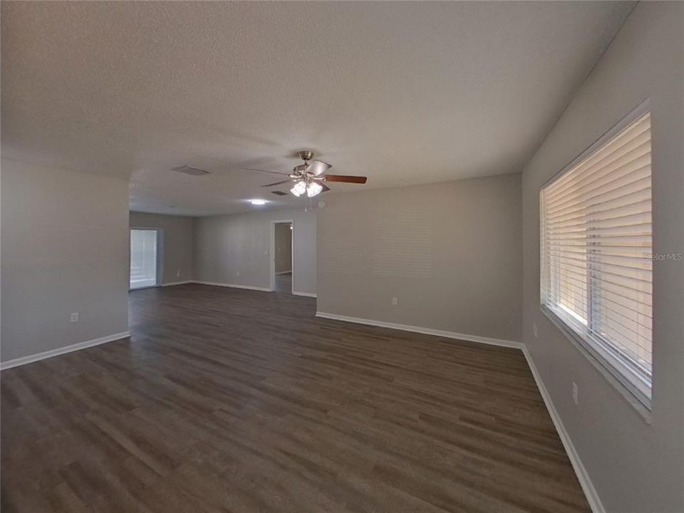 En Renta: $2,459 (3 camas, 2 baños, 1316 Pies cuadrados)