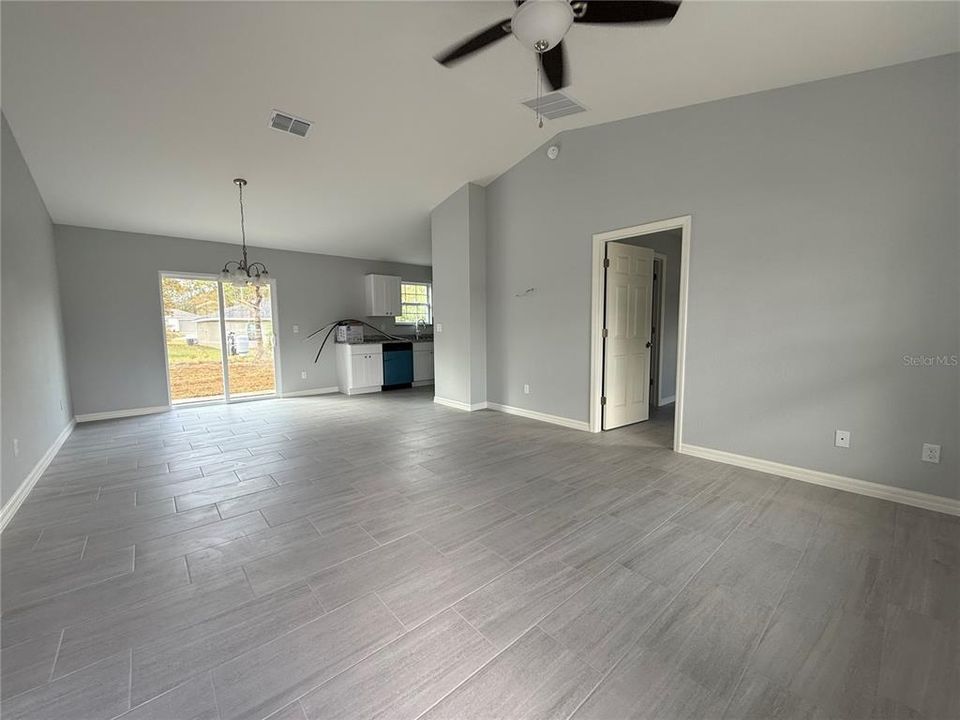 For Sale: $209,900 (3 beds, 2 baths, 1232 Square Feet)