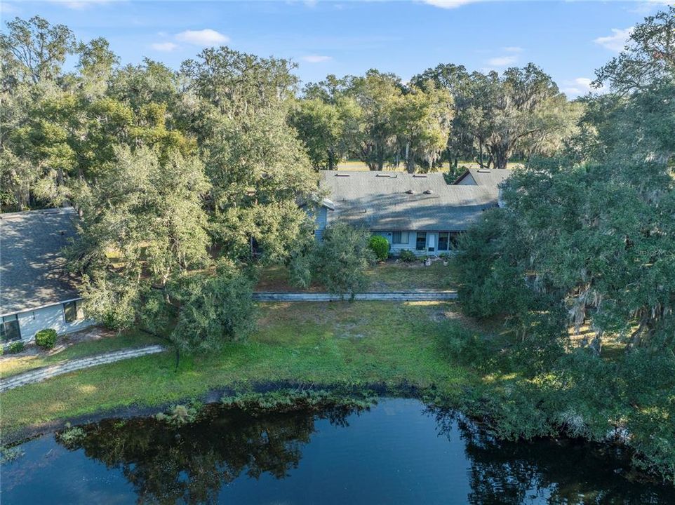 На продажу: $239,900 (2 спален, 2 ванн, 1176 Квадратных фут)