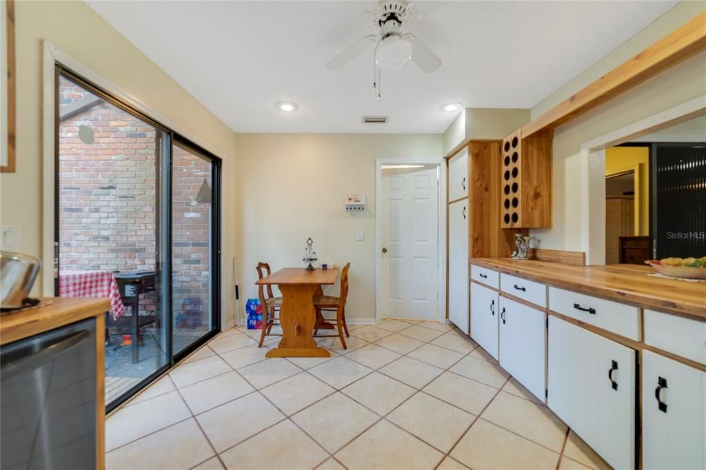 En Venta: $239,900 (2 camas, 2 baños, 1248 Pies cuadrados)