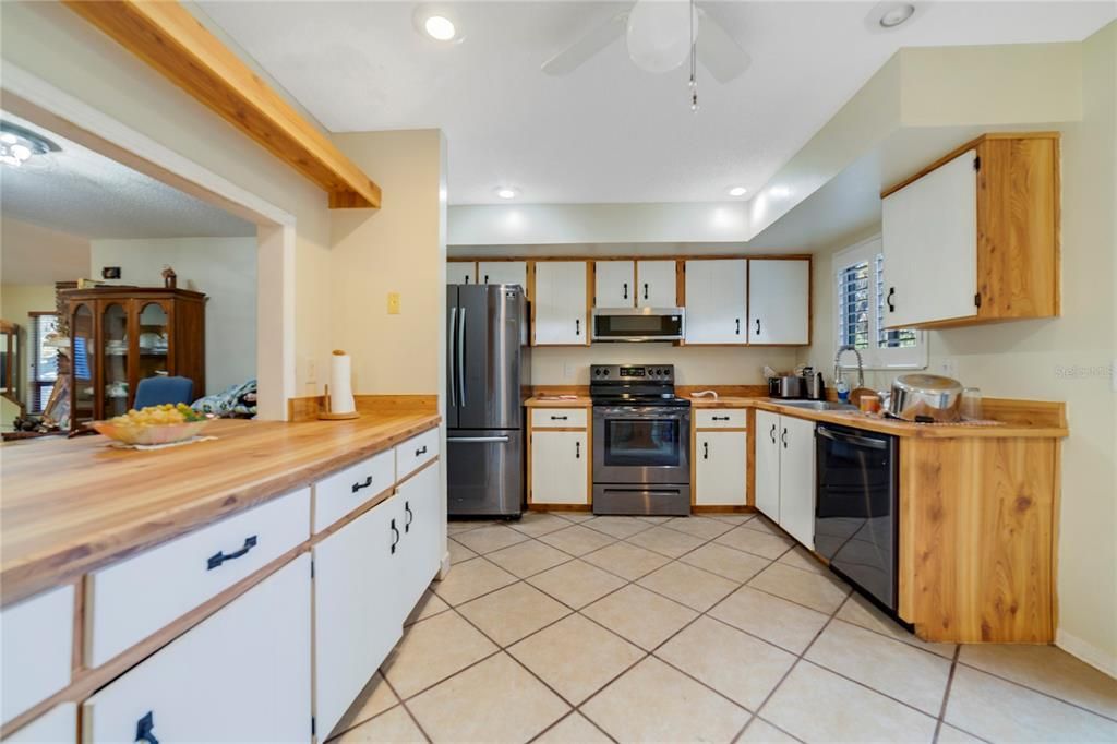 En Venta: $239,900 (2 camas, 2 baños, 1248 Pies cuadrados)