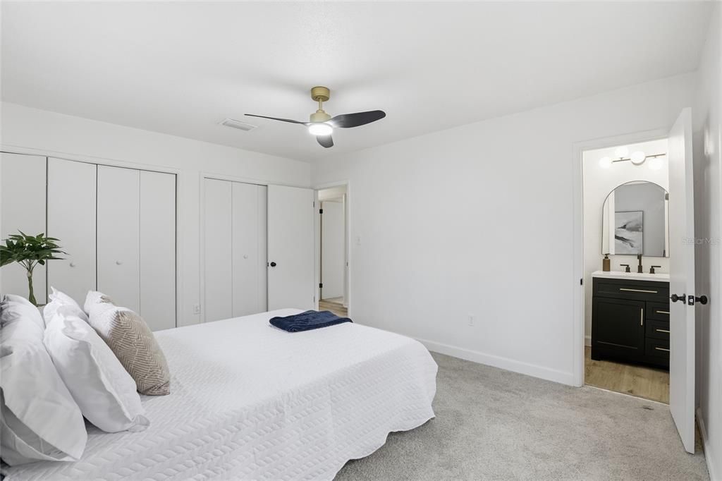 For Sale: $499,900 (3 beds, 2 baths, 2452 Square Feet)