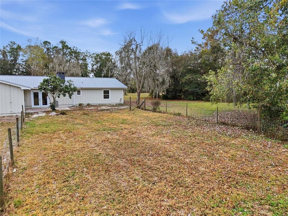 For Sale: $499,900 (3 beds, 2 baths, 2452 Square Feet)