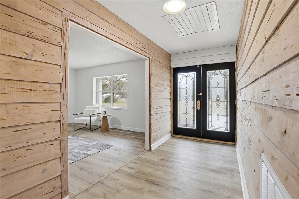 For Sale: $499,900 (3 beds, 2 baths, 2452 Square Feet)