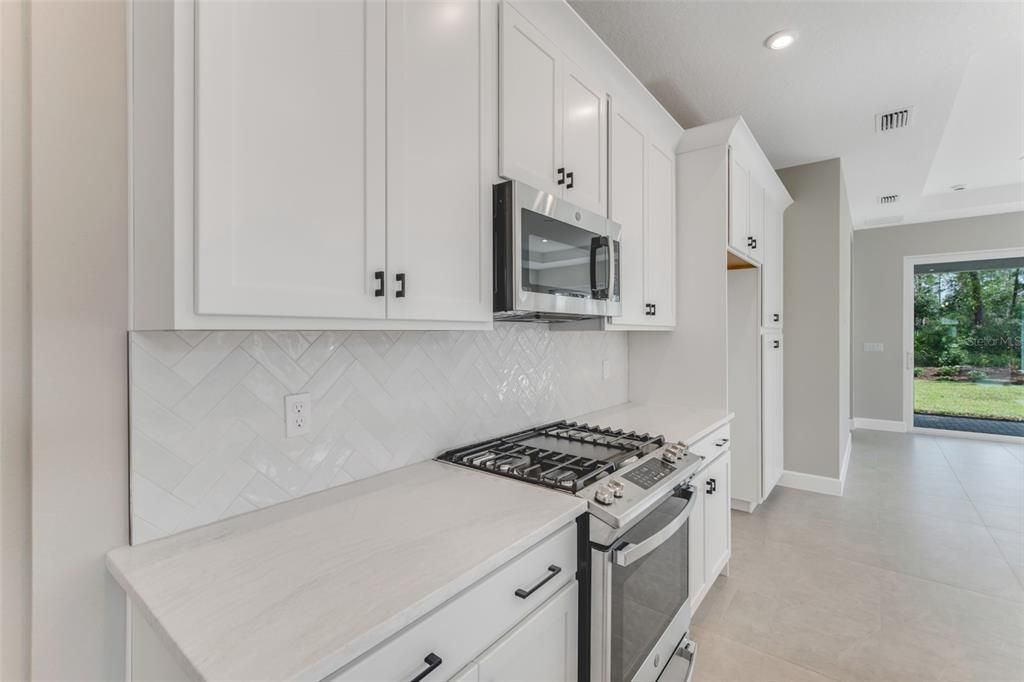 For Sale: $424,990 (2 beds, 2 baths, 1434 Square Feet)