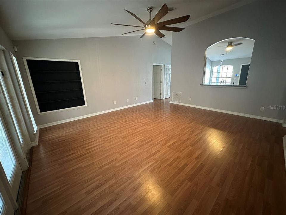 For Rent: $2,395 (3 beds, 2 baths, 1506 Square Feet)