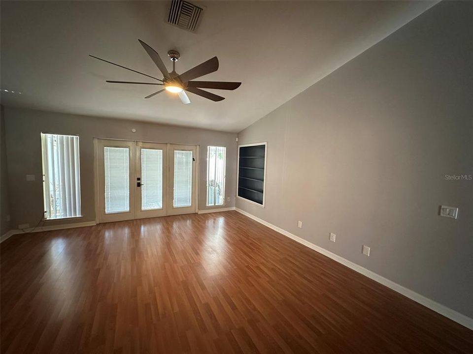 For Rent: $2,395 (3 beds, 2 baths, 1506 Square Feet)