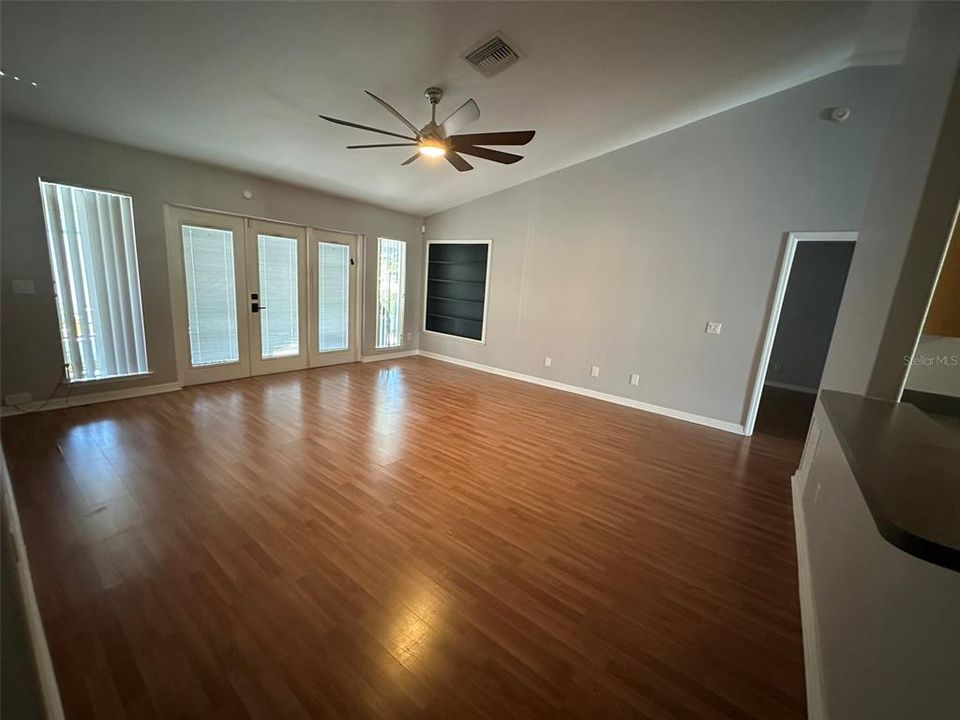 For Rent: $2,395 (3 beds, 2 baths, 1506 Square Feet)