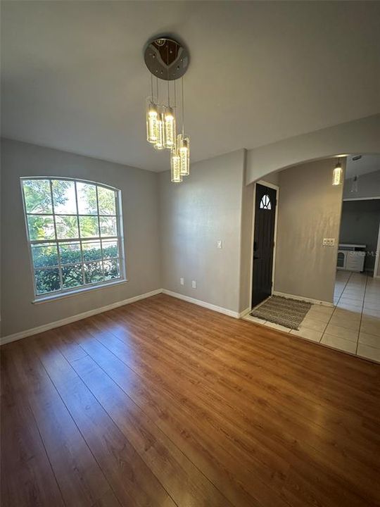 For Rent: $2,395 (3 beds, 2 baths, 1506 Square Feet)