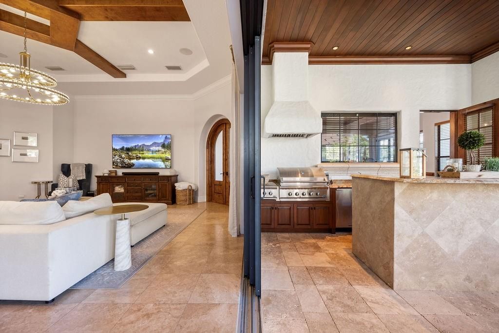 For Sale: $2,895,000 (6 beds, 6 baths, 6834 Square Feet)