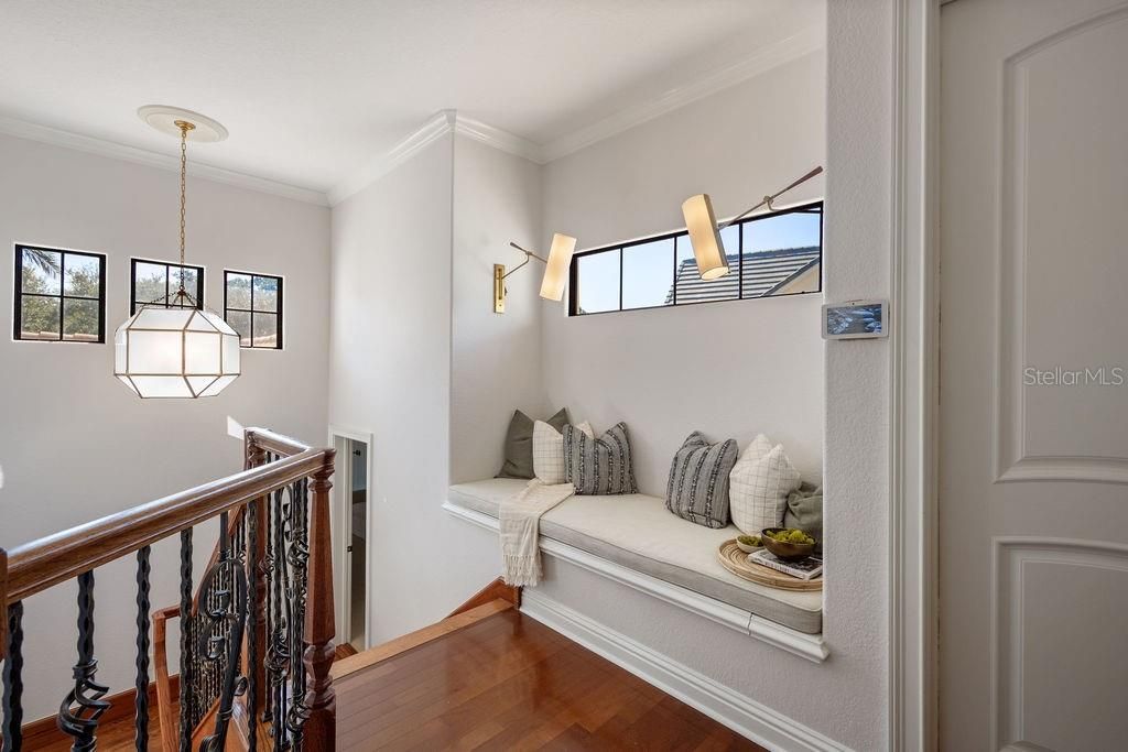 For Sale: $2,895,000 (6 beds, 6 baths, 6834 Square Feet)