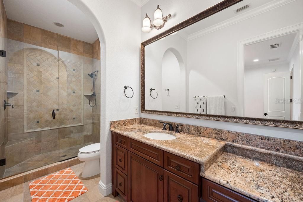 For Sale: $2,895,000 (6 beds, 6 baths, 6834 Square Feet)