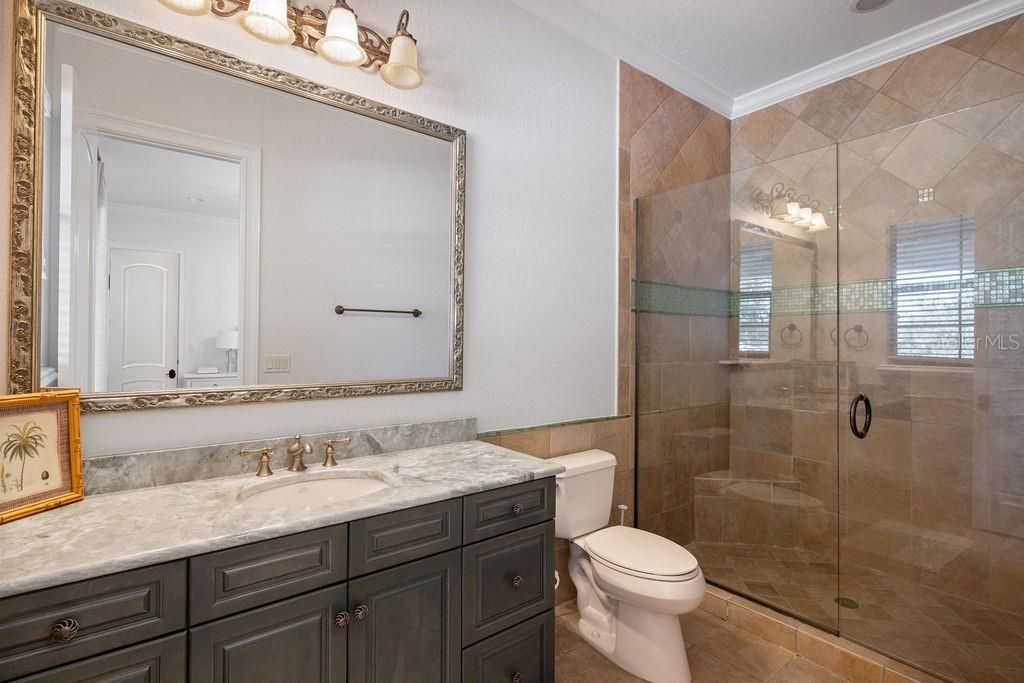 For Sale: $2,895,000 (6 beds, 6 baths, 6834 Square Feet)