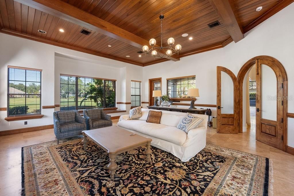 For Sale: $2,895,000 (6 beds, 6 baths, 6834 Square Feet)