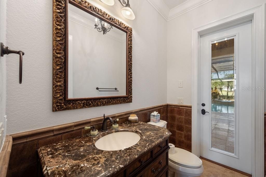 For Sale: $2,895,000 (6 beds, 6 baths, 6834 Square Feet)