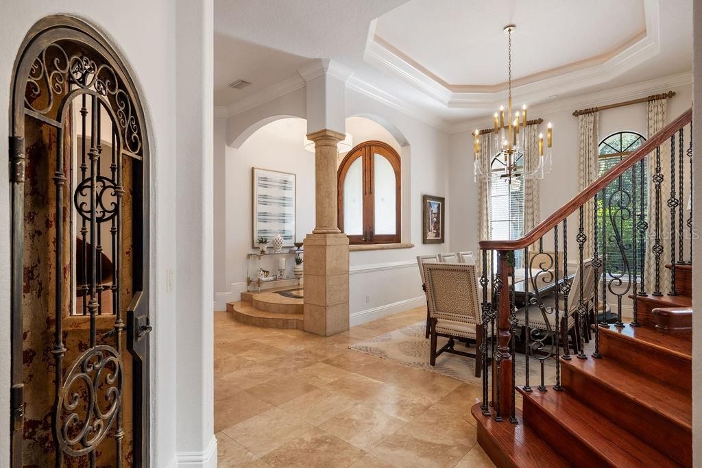 For Sale: $2,895,000 (6 beds, 6 baths, 6834 Square Feet)