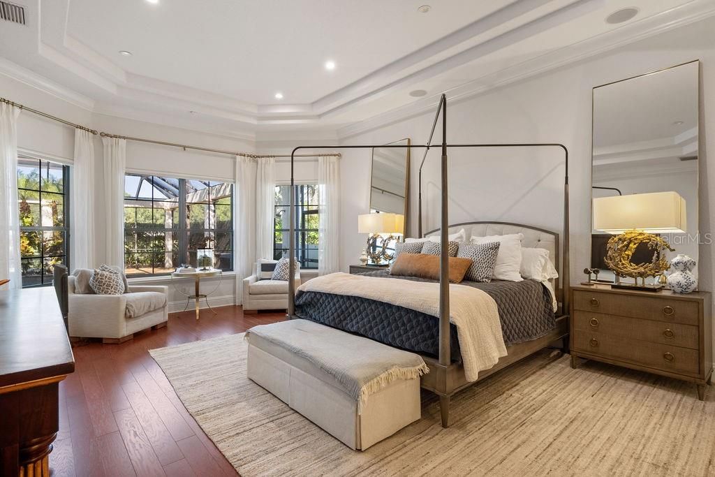 For Sale: $2,895,000 (6 beds, 6 baths, 6834 Square Feet)