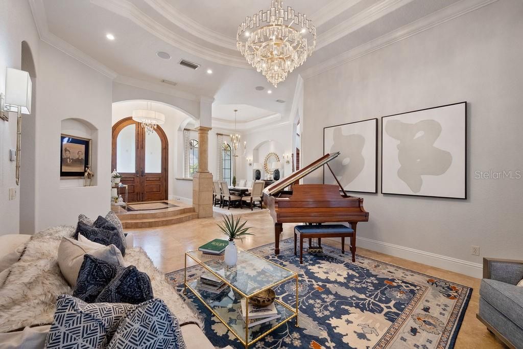 For Sale: $2,895,000 (6 beds, 6 baths, 6834 Square Feet)