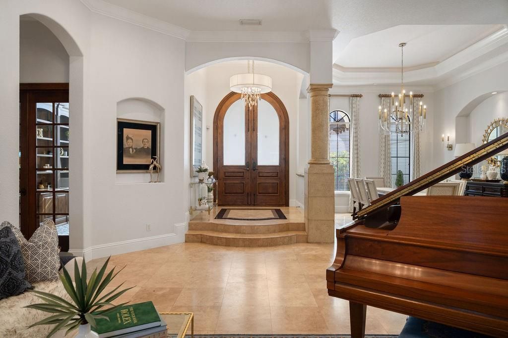 For Sale: $2,895,000 (6 beds, 6 baths, 6834 Square Feet)