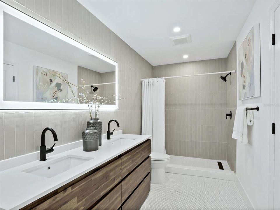 En Venta: $1,575,000 (4 camas, 2 baños, 2598 Pies cuadrados)