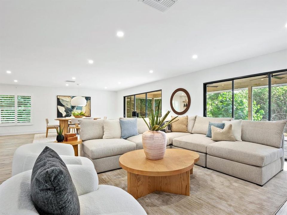 En Venta: $1,575,000 (4 camas, 2 baños, 2598 Pies cuadrados)