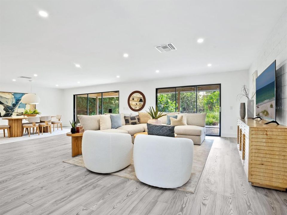 En Venta: $1,575,000 (4 camas, 2 baños, 2598 Pies cuadrados)