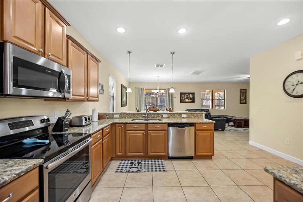 En Venta: $499,000 (5 camas, 4 baños, 2842 Pies cuadrados)