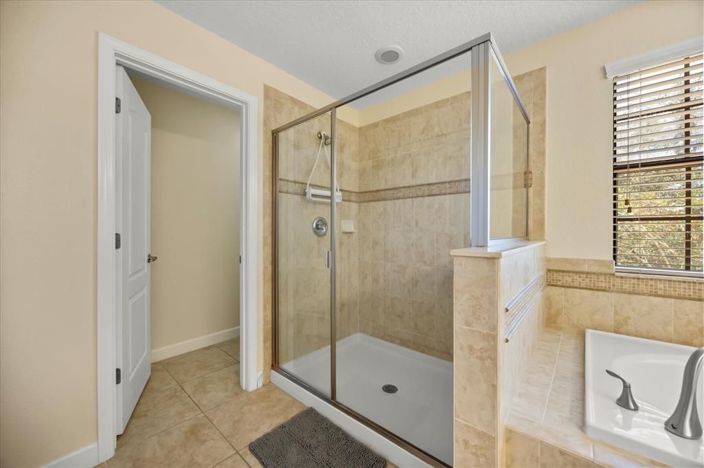 En Venta: $499,000 (5 camas, 4 baños, 2842 Pies cuadrados)