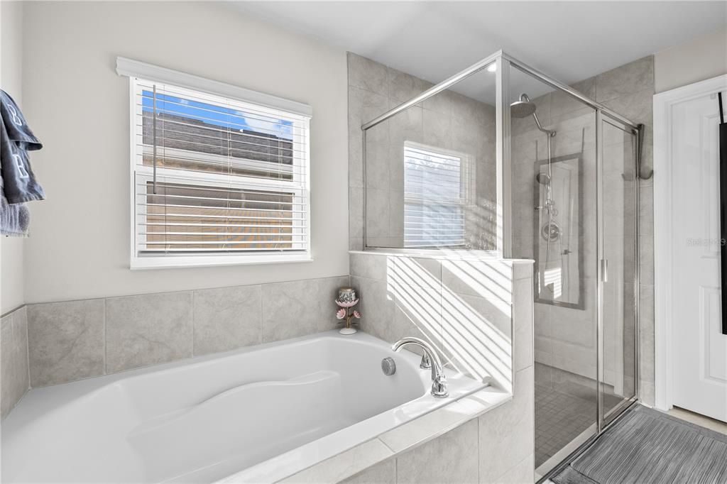 Active With Contract: $440,000 (4 beds, 2 baths, 2364 Square Feet)