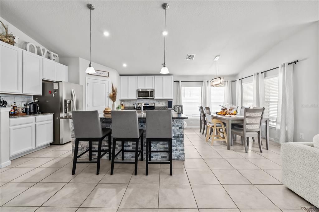 Active With Contract: $440,000 (4 beds, 2 baths, 2364 Square Feet)