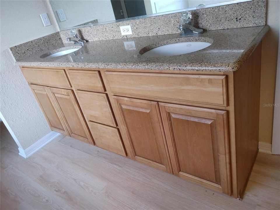 For Sale: $419,765 (4 beds, 2 baths, 2728 Square Feet)