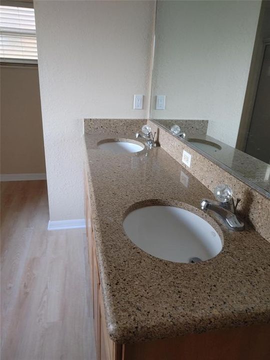 For Sale: $419,765 (4 beds, 2 baths, 2728 Square Feet)