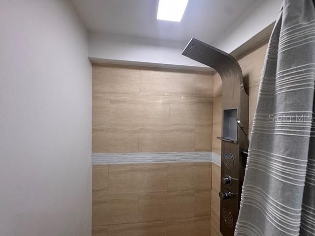 На продажу: $140,000 (3 спален, 1 ванн, 998 Квадратных фут)