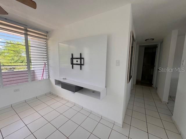 На продажу: $140,000 (3 спален, 1 ванн, 998 Квадратных фут)