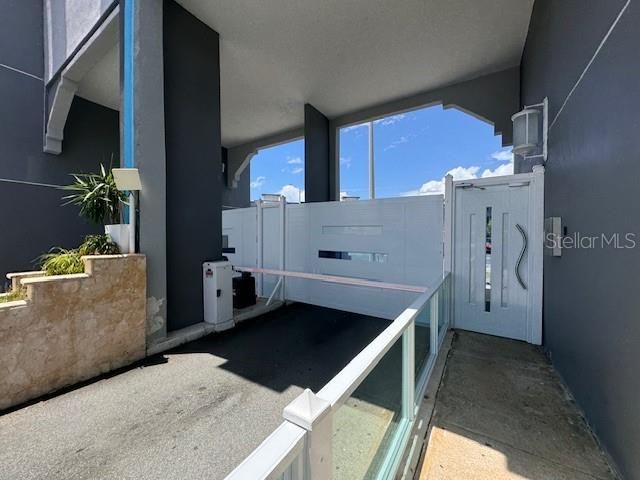 На продажу: $140,000 (3 спален, 1 ванн, 998 Квадратных фут)