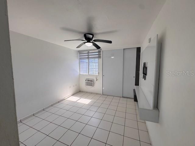 На продажу: $140,000 (3 спален, 1 ванн, 998 Квадратных фут)