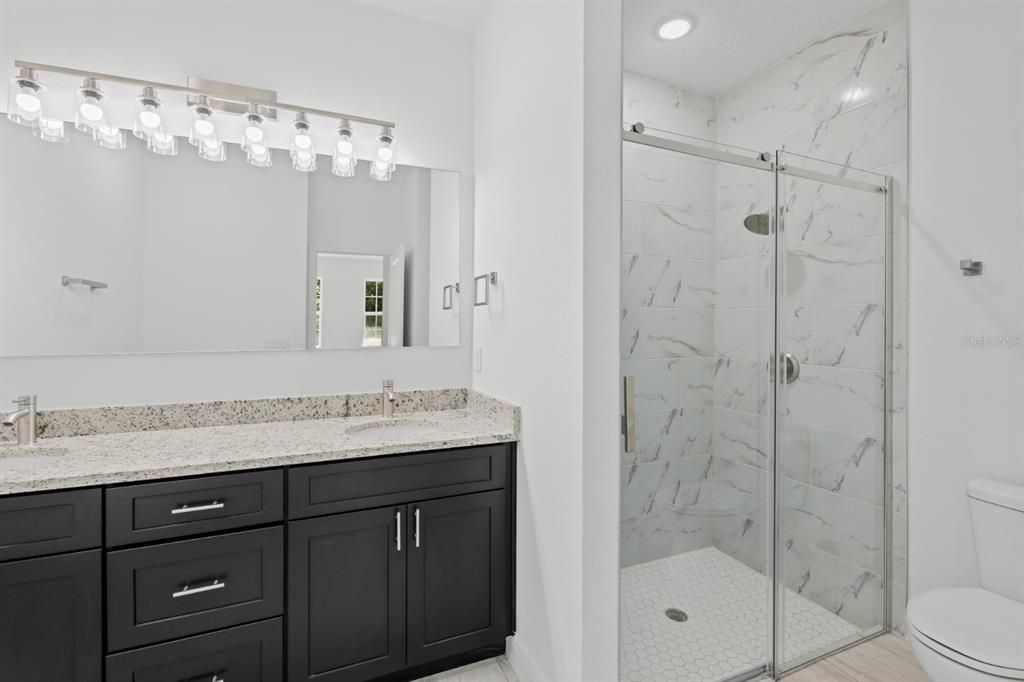 待售: $304,900 (4 贝兹, 3 浴室, 1827 平方英尺)