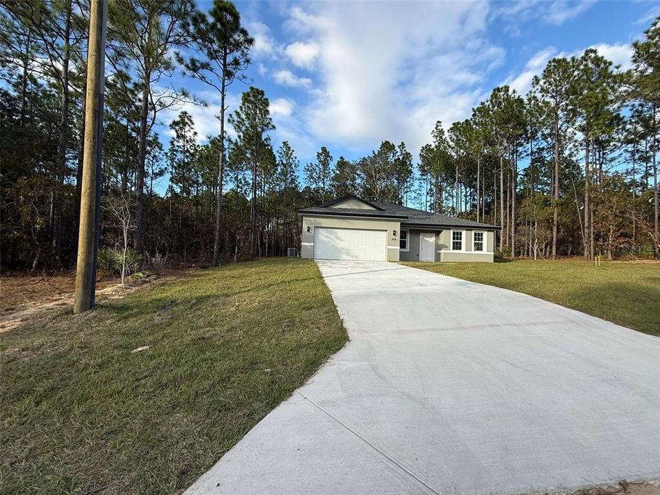 待售: $304,900 (4 贝兹, 3 浴室, 1827 平方英尺)