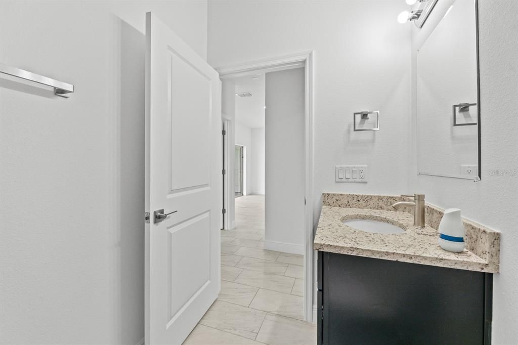 待售: $304,900 (4 贝兹, 3 浴室, 1827 平方英尺)