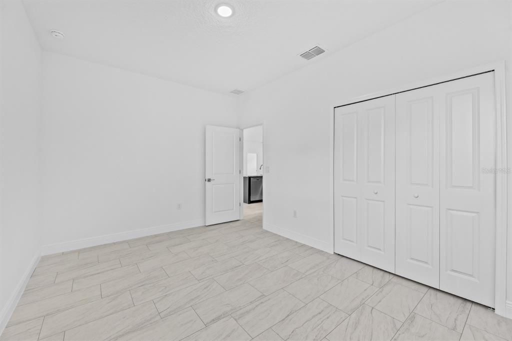 待售: $304,900 (4 贝兹, 3 浴室, 1827 平方英尺)