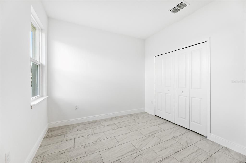 待售: $304,900 (4 贝兹, 3 浴室, 1827 平方英尺)