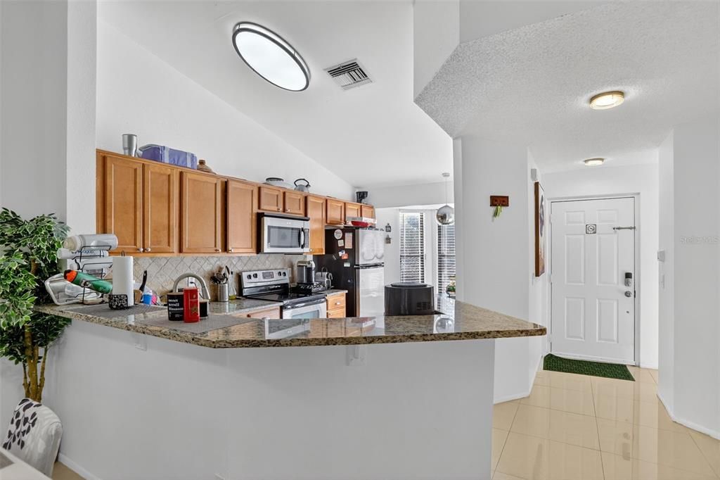 For Sale: $299,900 (2 beds, 2 baths, 1075 Square Feet)